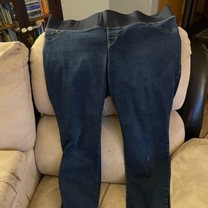 Old Navy maternity jeans